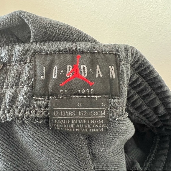 Jordan Dark Gray & Red Jogger Sweatpants - Picture 4 of 5
